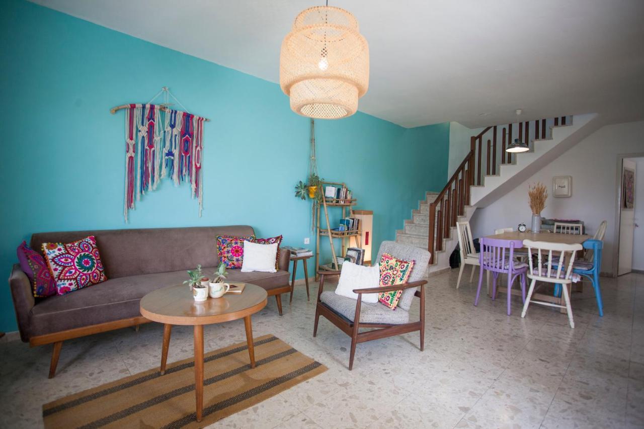 The White Hill Guesthouse Йерохам Екстериор снимка